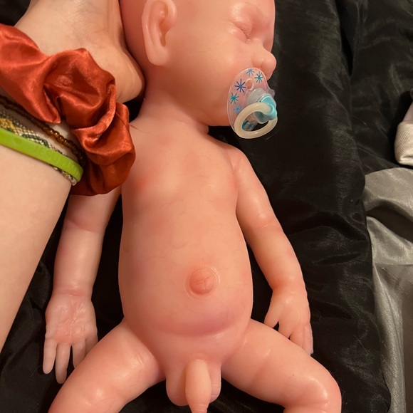 Full silicone baby reborn - Picture 6 of 7